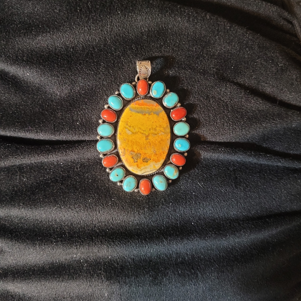 Spiny Oyster pendant